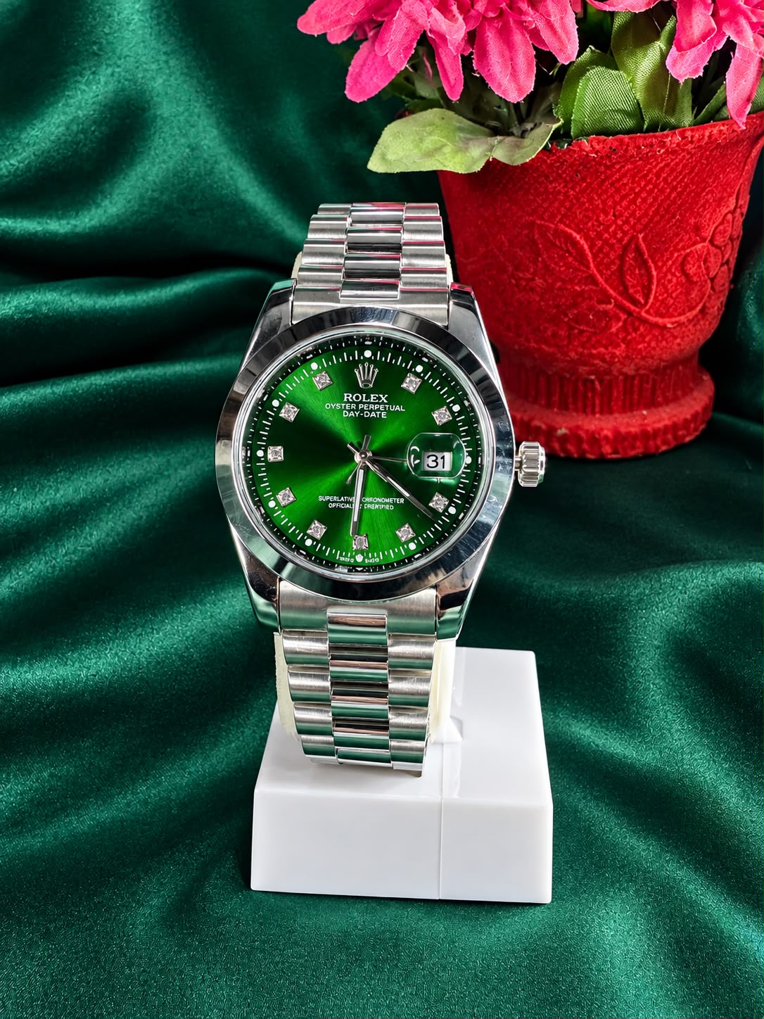 Rolex Luxury-Style Men’s Green & Silver Watch – Butterfly Lock