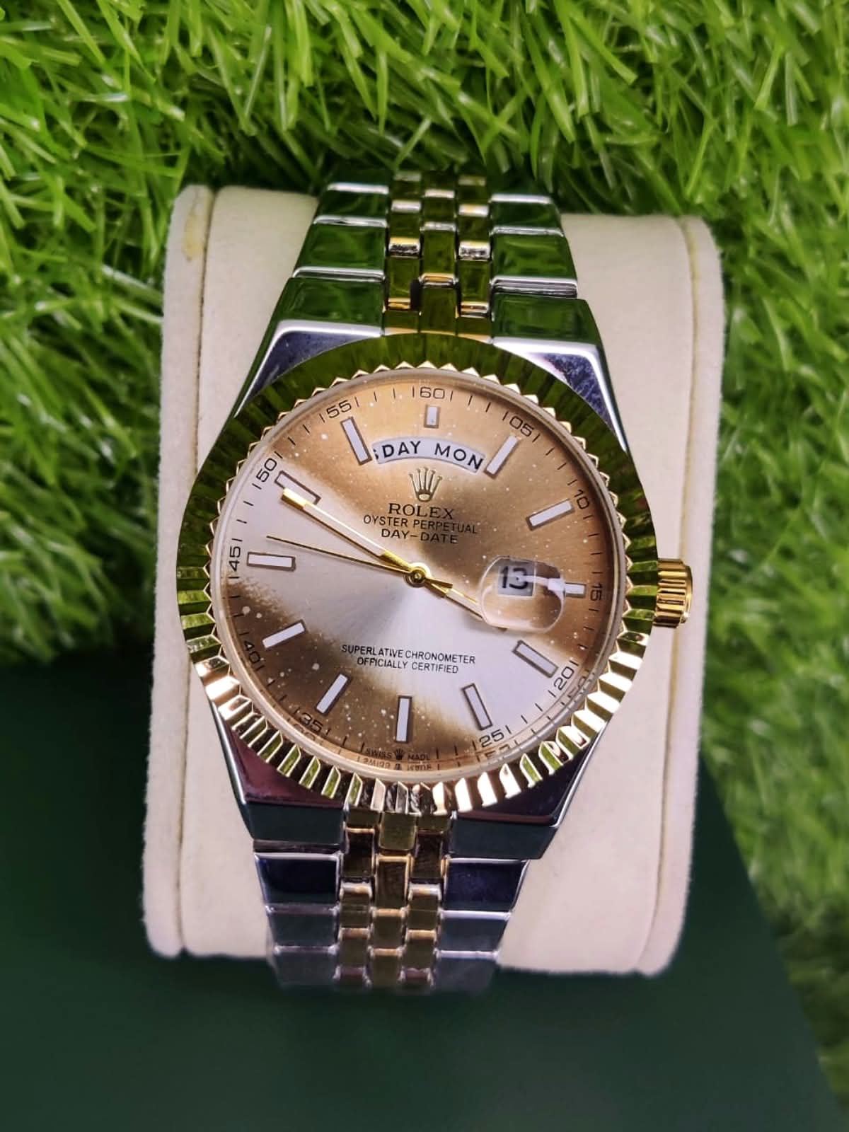 Rolex Day-Date Luxury Classic Watch – Premium Stainless Steel Timepiece