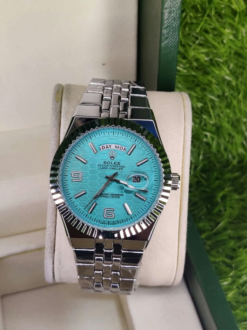 Rolex Day-Date Luxury Classic Watch – Premium Stainless Steel Timepiece