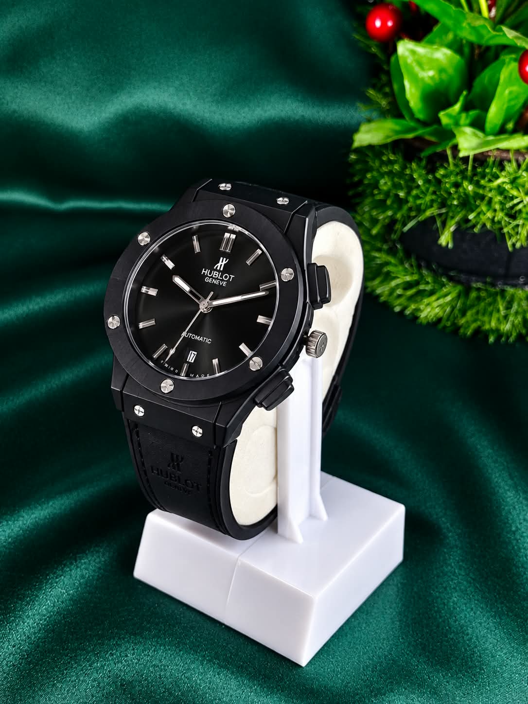 HUBLOT Geneve Automatic Watch – Black Dial with Adjustable Date & Master Premium Lock